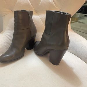 Nine West Bootie Olive Green Khaki